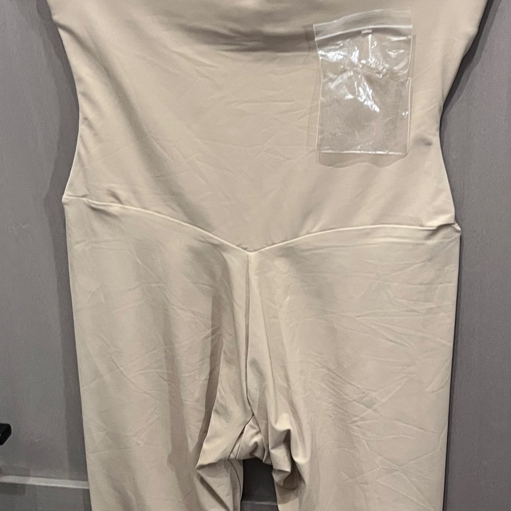 Maidenform Flexees Cream Shapewear